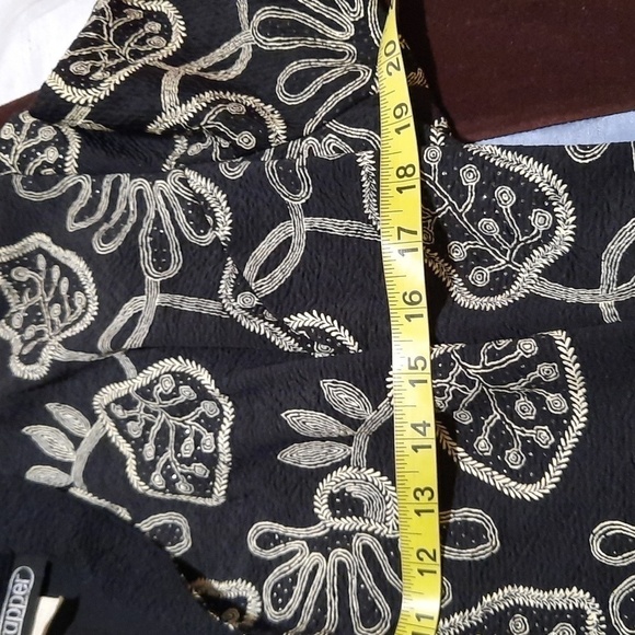 Wrapper Jacket - Picture 8 of 9